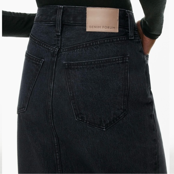 The '90s Vintage Maxi Jean Skirt by Denim Forum - Picture 3 of 4